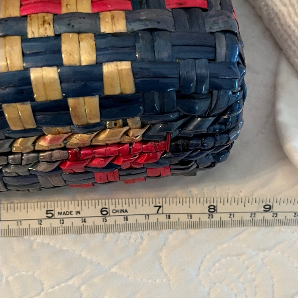 Nemian Marcus Woven Multicolor Chain Strap Bag - Picture 7 of 8